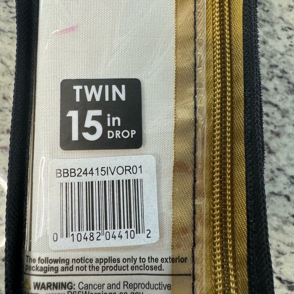 TWIN WONDER SKIRT BED SKIRT EASY ON IVORY 15” DROP SPLIT CORNER DESIGN NIP - Picture 3 of 5